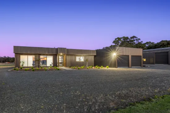 19 Davies Court, Snake Valley, Vic 3351