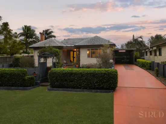 19 Deebing Street, West Ipswich, Qld 4305