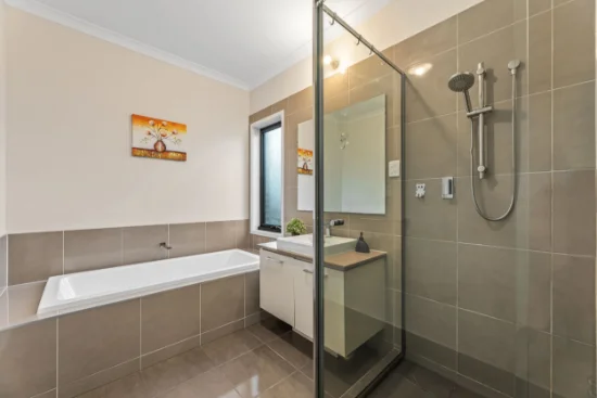 19 Edinburgh Road, Blackburn South VIC 3130-Image