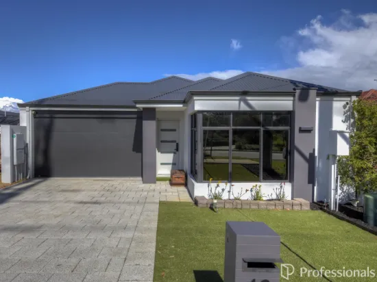 19 Entrance Road, Coogee, WA 6166