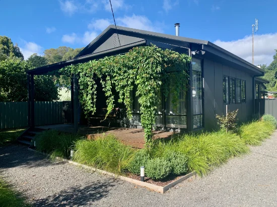 19 Falls Road, Trentham, Vic 3458