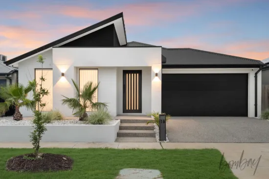 19 Gladstone Street, Mickleham, Vic 3064