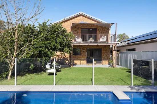 19 Glenelg Avenue, Mermaid Beach, Qld 4218-Image