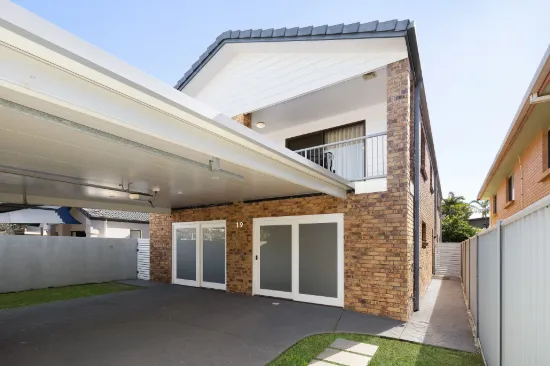 19 Glenelg Avenue, Mermaid Beach, Qld 4218-Image