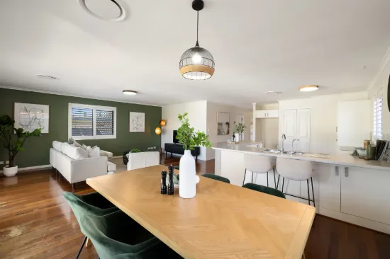 19 Glenelg Avenue, Mermaid Beach, Qld 4218-Image