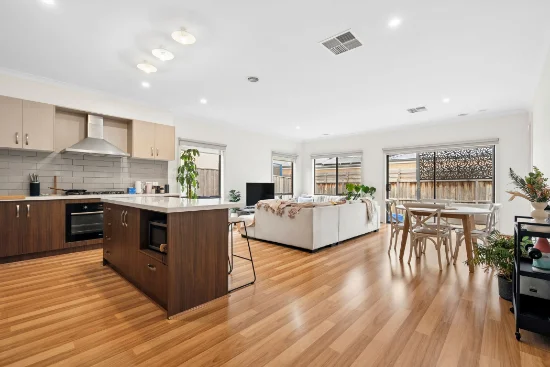 19 Gravity Drive, Mount Duneed, Vic 3217