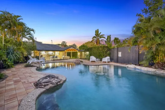 19 Greg Norman Crescent, Parkwood, Qld 4214