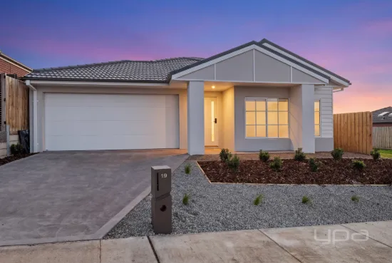 19 Hamish Road, Darley, Vic 3340