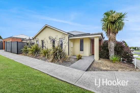 19 Havana Parade, Pakenham, Vic 3810 - For Rent