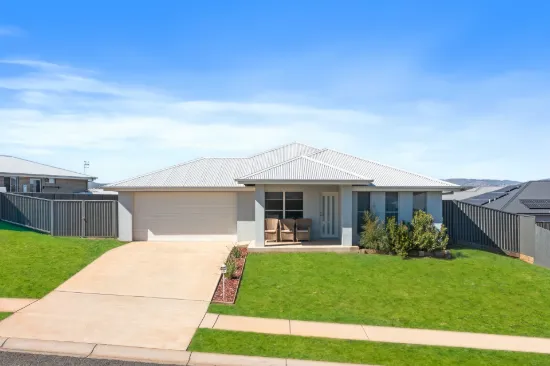 19 Hone Creek Drive, Caerleon, NSW 2850