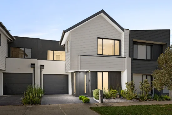 19 Interlaken Avenue, Manor Lakes, Vic 3024