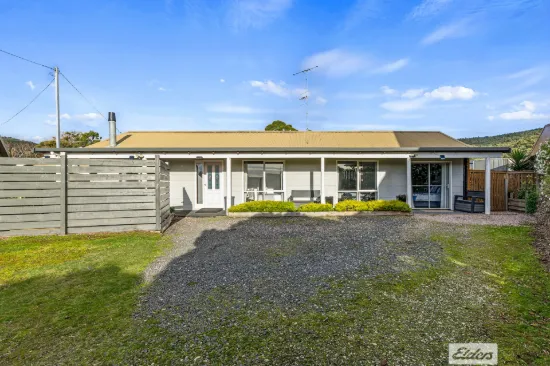 19 Irbys Circus, Sisters Beach, Tas 7321