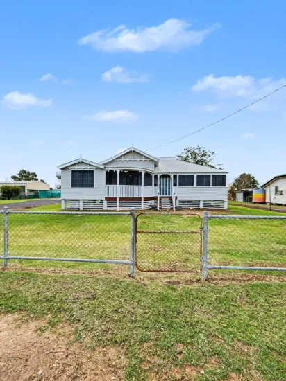 19 Kaboon St, Yelarbon, Qld 4388