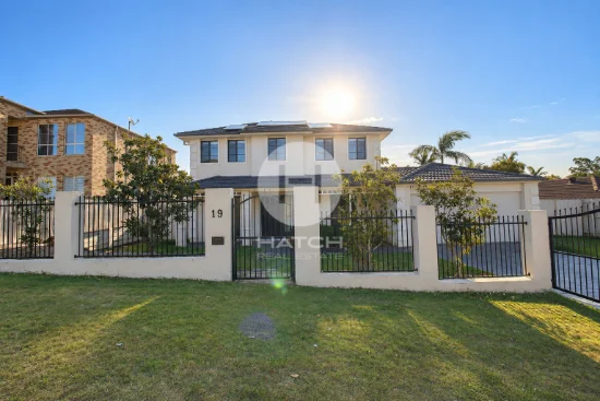 19 Kauri Street, Carindale, Qld 4152