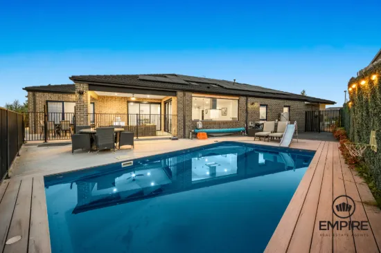 19 Kernot Parade, Clyde, Vic 3978