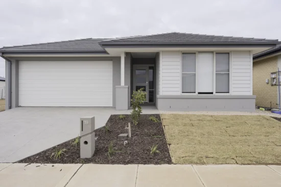 19 Kingsbury Road, Deanside, Vic 3336 - For Rent