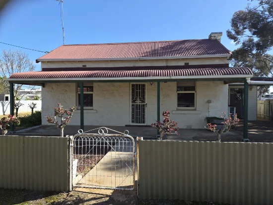 19 Kitchener Street, Peterborough, SA 5422