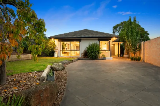 19 Kookaburra Walk, South Morang, Vic 3752