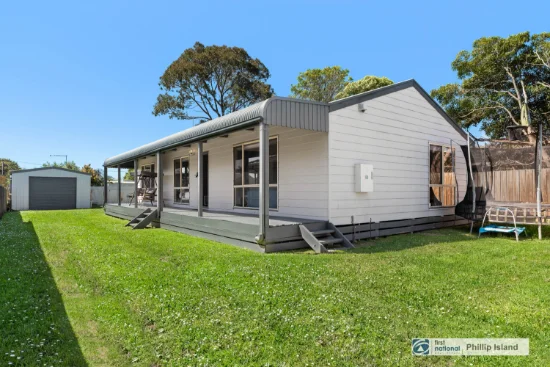 19 Lansell Road, Cowes, Vic 3922