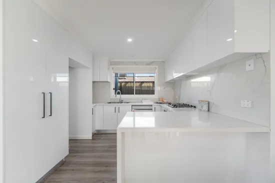 19 Lincolne Crescent, Roxburgh Park, Vic 3064-Image