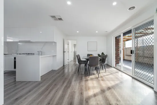 19 Lincolne Crescent, Roxburgh Park, Vic 3064-Image