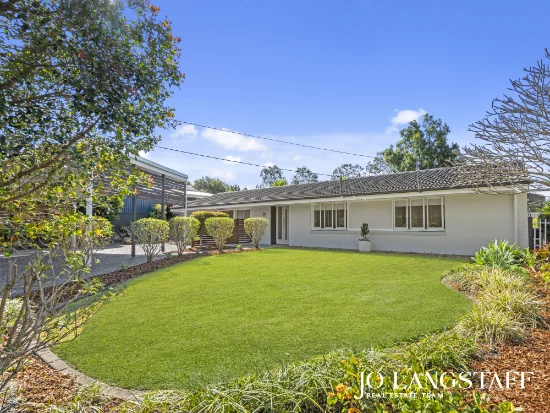 19 Lochiel Street, Kenmore, Qld 4069