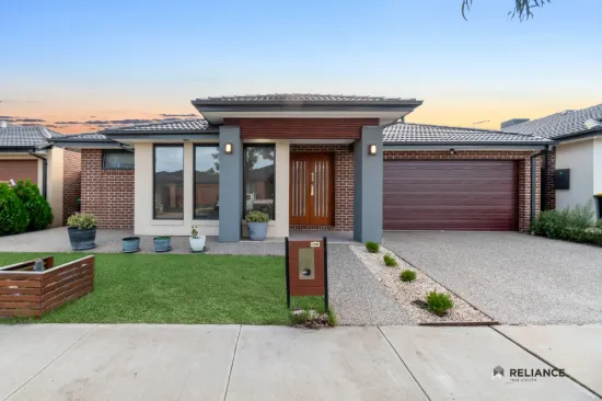 19 MacAlister Grove, Cobblebank, Vic 3338