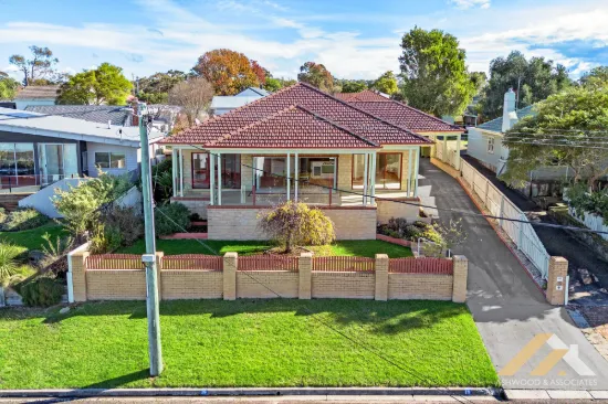 19 Main Road, Paynesville, Vic 3880