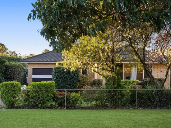 19 Makepeace Street, Rockville, Qld 4350