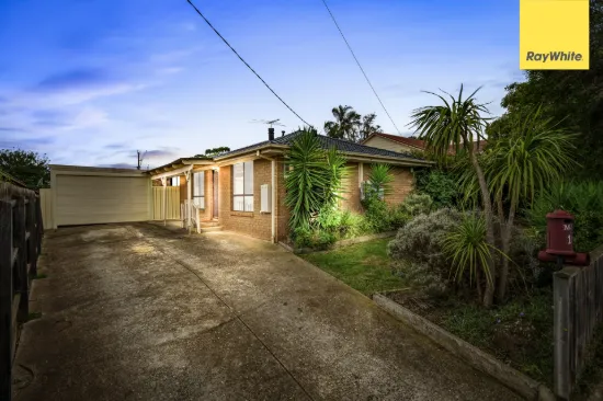 19 Manson Drive, Melton South, Vic 3338