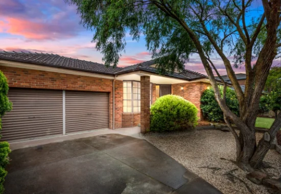 19 Matilda Avenue, Wantirna South, Vic 3152 - For Rent