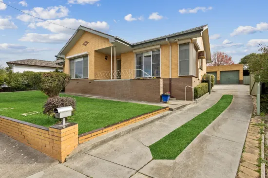 19 McGowan Street, California Gully, Vic 3556