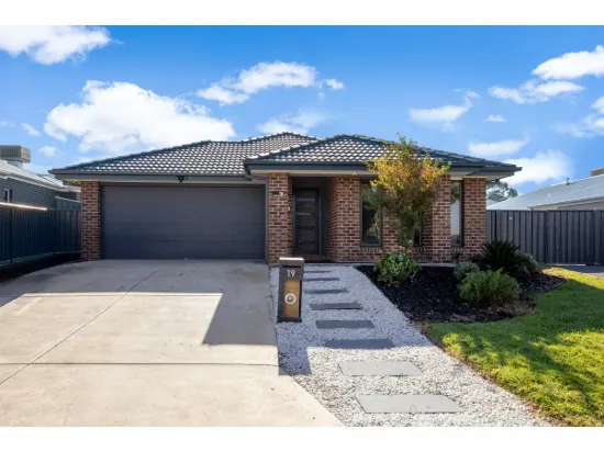 19 McLaren Boulevard, Thurgoona, NSW 2640