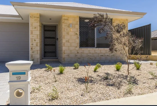 19 Moonee Street, Lakelands, WA 6180 - For Rent