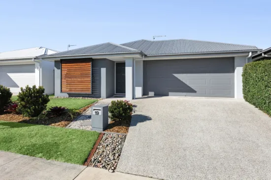 19 Moorhen Street, Palmview, Qld 4553