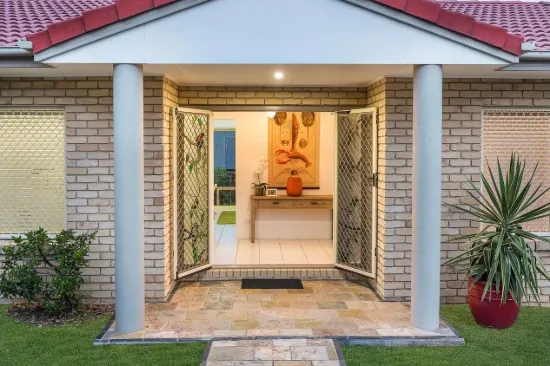 19 Mukurta Street, Chapel Hill QLD 4069-Image