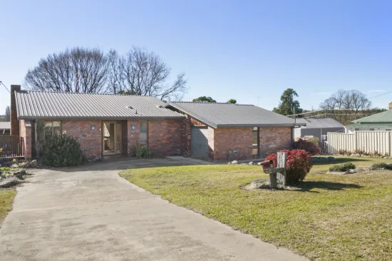19 Park Street, Uralla, NSW 2358