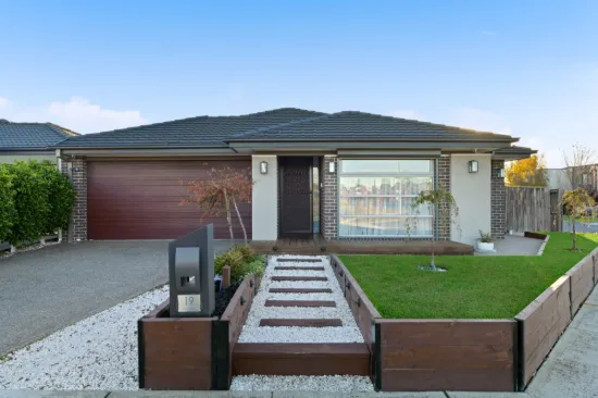 19 Pasadena Boulevard, Clyde, Vic 3978