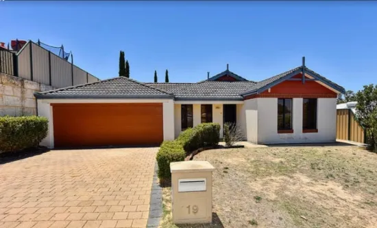 19 Pepperell Crescent, Leda, WA 6170