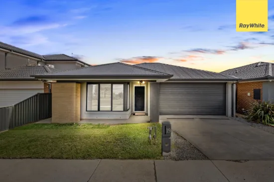 19 Reston Way, Strathtulloh, Vic 3338