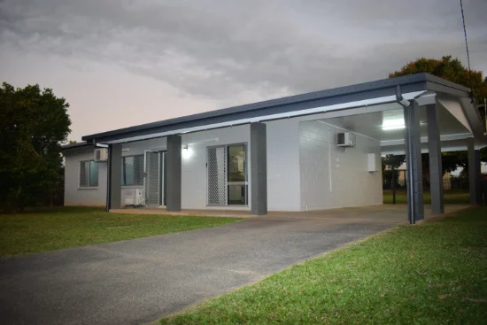 19 Rigg Street, Woree, Qld 4868 - For Rent