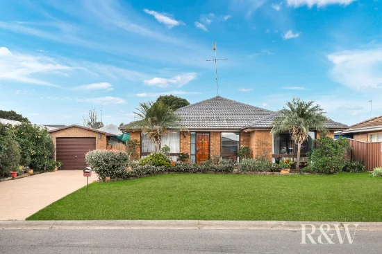 19 Rotorua Road, St Clair, NSW 2759