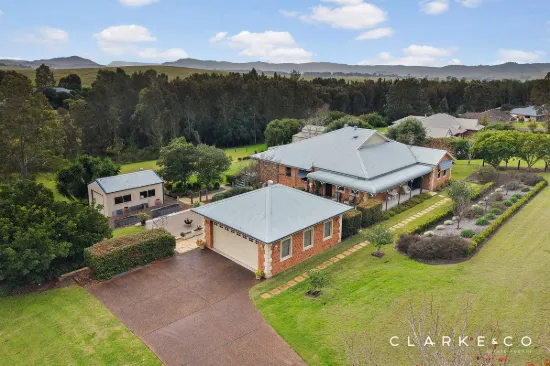 19 Sandstone Drive, Windella, NSW 2320