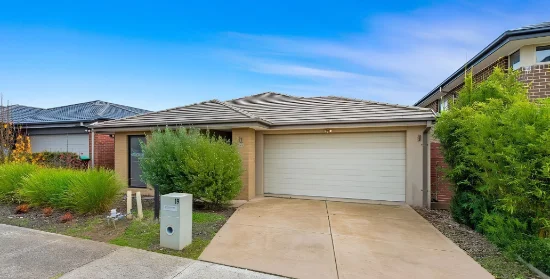 19 Shanahans Drive, Cranbourne North, Vic 3977