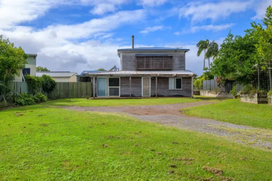 19 Squire Street, Tin Can Bay, Qld 4580