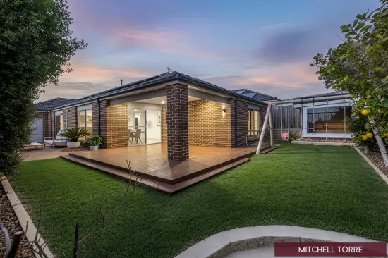 19 St Austell Court, Skye, Vic 3977