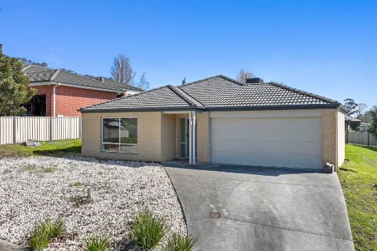19 Valleyview Grove, Drouin, Vic 3818 - For Sale