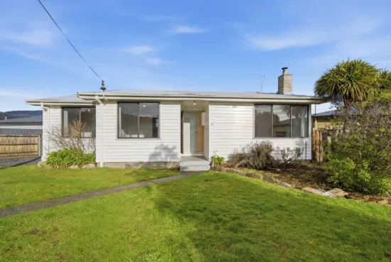19 Walker Cres, New Norfolk, Tas 7140