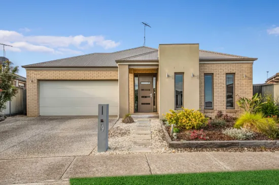 19 Weerana Way, Lara, Vic 3212