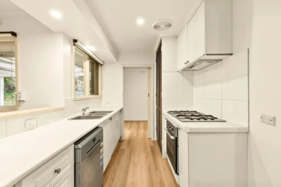 19  Windella Quadrant, Doncaster, Vic 3108 - For Rent